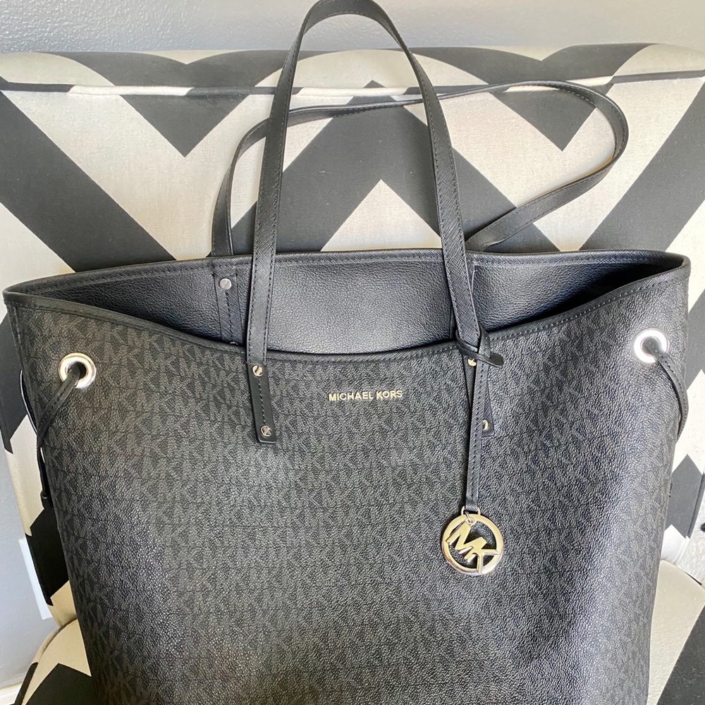 Purse and Wallet